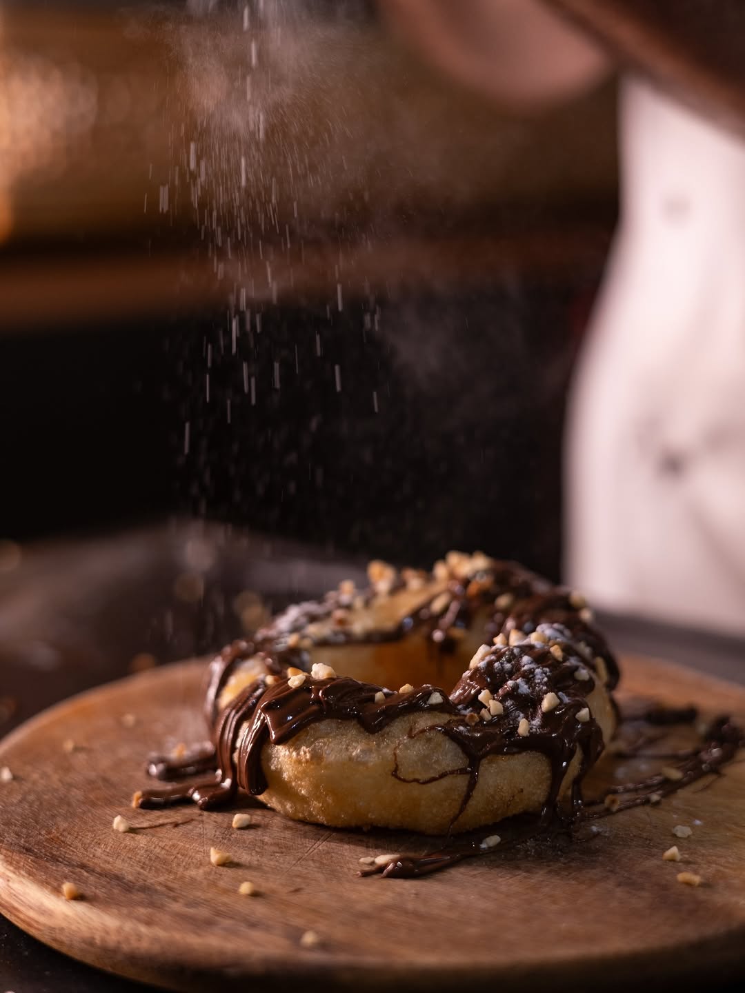 Ciao bella: ciambella fritta con Nutella e granella di nocciola